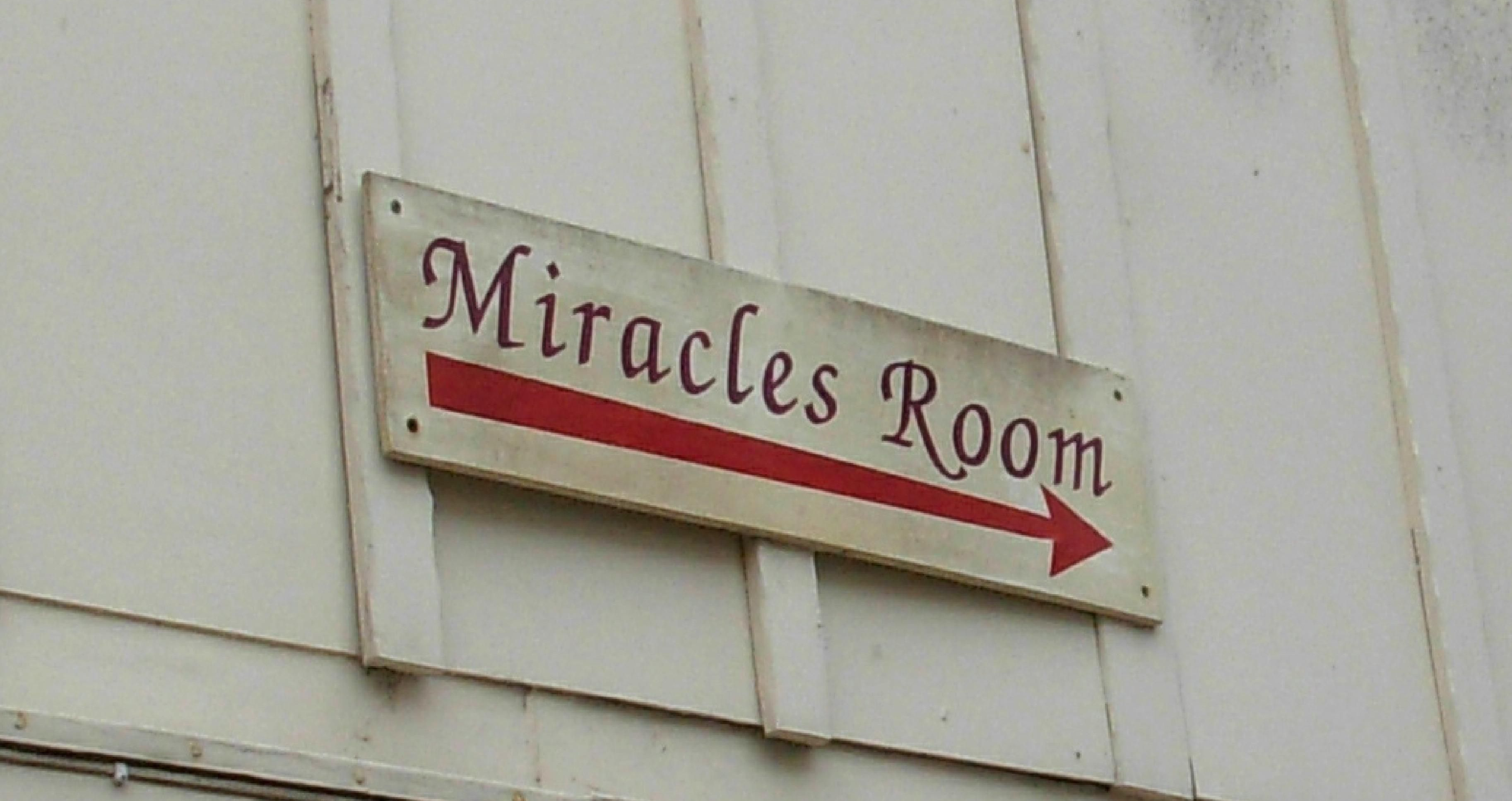miracles room_2